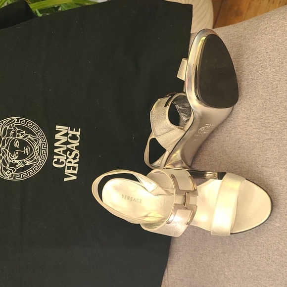 NEW Versace (runway) Evening Shoe - Picture 7 of 7